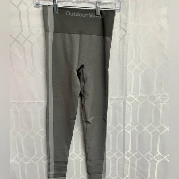 Outdoor Voices Seamless Smooth 7/8 Legging Graphite/Dove S - Picture 2 of 9
